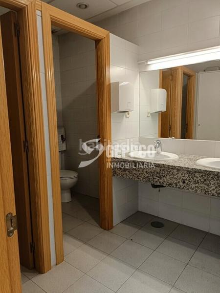 Foto d193b2ea-b004-49a6-bf06-1a04d55687cf. Capannone industriale con riscaldamento in Montserrat-Parque Empresarial San Fernando de Henares