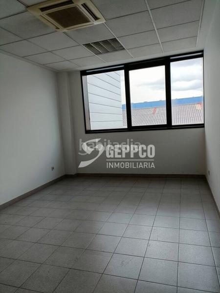 Foto 146bf496-9d2f-4b91-8843-da015d77d8e6. Industrial building with heating in Montserrat-Parque Empresarial San Fernando de Henares