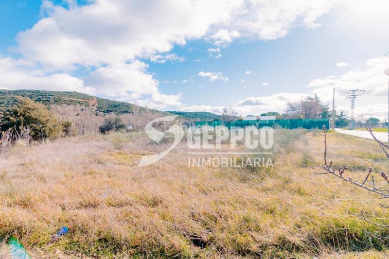 Foto e54d0caf-971c-4738-8cda-f91eb5b1215e. Terreny residencial a Robledillo de Mohernando