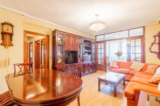 Appartement à Vinateros