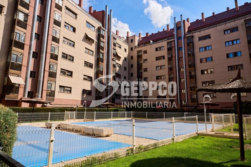 Foto abf8ca36-b081-43ea-bb5a-9ad9f9d7e036. Penthouse with pool in Sanchinarro Madrid