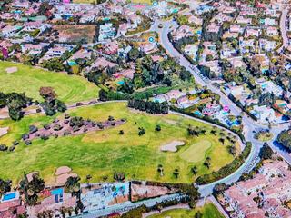 Terrain résidentiel  Avenida del prado. Venta terreno en barrio las brisas, distrito nueva andalucía - m