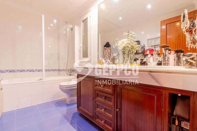 Foto e3ec55d9-43a9-4837-9dd4-8c5bd63547bb. Pis amb calefacció a Fuente del Berro Madrid