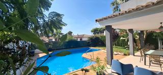 Xalet  Carrer sigalero 46. Casa ideal para disfrutar todo el año