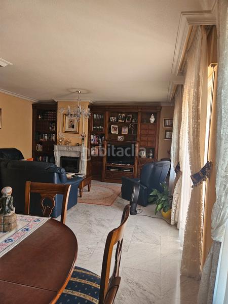 Foto 25513819-46cb-4238-a8ac-2dafa41a60fc. Casa a schiera con camino riscaldamento in Ensanche Alcalá de Henares