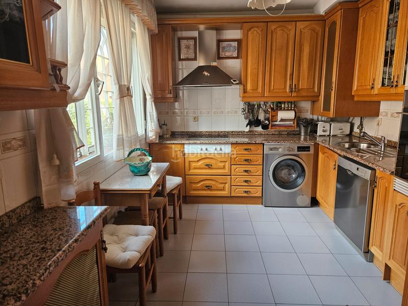 Foto 1e4509e5-3a67-418c-bbee-278c1350661c. Maison jumelée avec cheminée chauffage dans Ensanche Alcalá de Henares