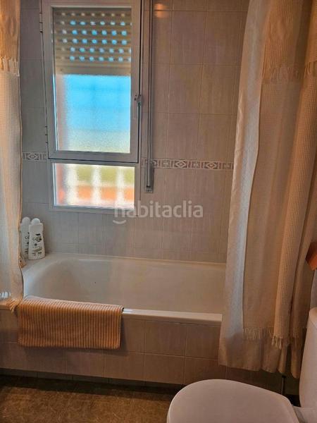 Foto 48816ba7-737b-450d-8ad3-3890e3f26dbd. Semi detached house with fireplace heating in Ensanche Alcalá de Henares