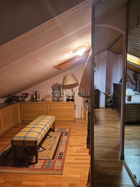 Foto 68cbee6f-963d-490a-a0db-58a5332dd2c7. Semi detached house with fireplace heating in Ensanche Alcalá de Henares