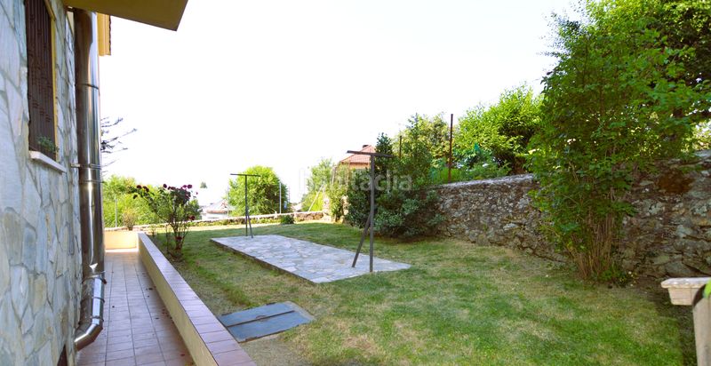 Foto d88ae6ca-afb5-43a3-8655-7af8fac5dfe7. Xalet amb xemeneia calefacció aparcament a Somosierra