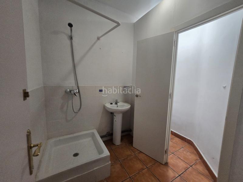 Foto bc652f6e-2dfa-429a-bc6a-cb8f03296a40. Local commercial dans Zona Renfe Alcorcón