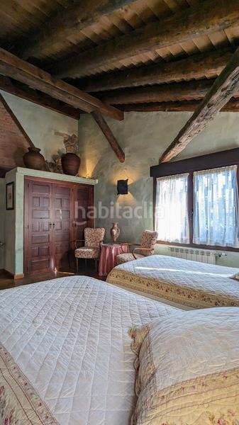 Foto 569a819b-9bec-487a-a093-978fb758fceb. Casa amb xemeneia calefacció a Sotosalbos