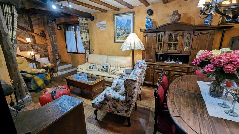 Foto 70b222f5-0914-4b1b-9910-0911261c6229. Casa amb xemeneia calefacció a Sotosalbos