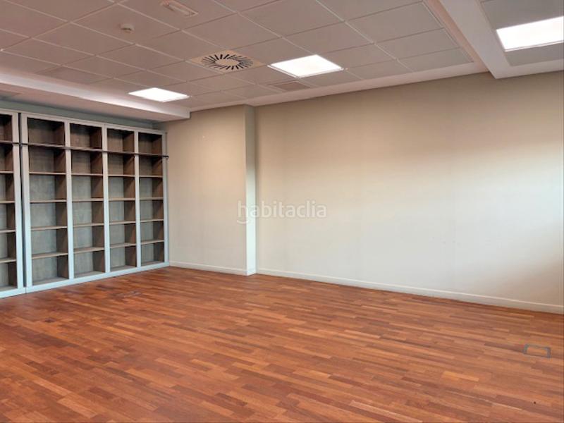 Foto 25882928-7ff9-4e3c-91af-810f9a5657a3. Miete büro mit heizung in Parque Empresarial Rozas de Madrid (Las)