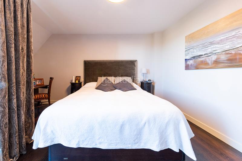 Foto 033c611b-2ca3-45a8-9497-7ee1a53e5faf. Affitto duplex con riscaldamento parcheggio piscina in Boadilla del Monte