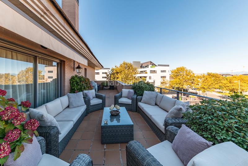 Foto eef2c57b-8b91-4d25-92c0-a0c05dfc6496. Alquiler dúplex precioso ático dúplex en entorno natural en Boadilla del Monte