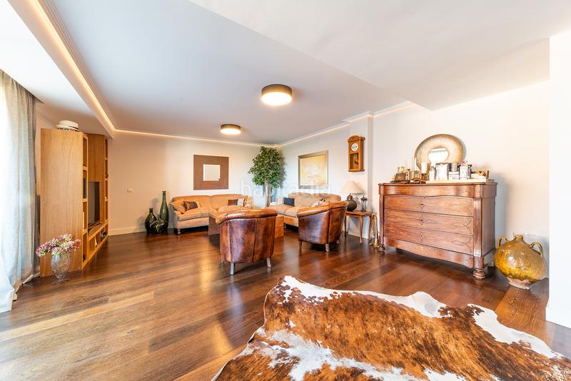 Foto 0c5e66a6-f396-4538-8aa9-97d2113a5bbf. Location duplex avec chauffage parking piscine dans Boadilla del Monte