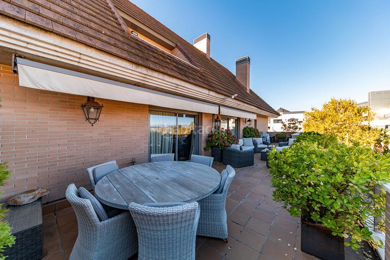 Foto 248173d8-9c53-4761-b807-f0a6f57058aa. Location duplex avec chauffage parking piscine dans Boadilla del Monte