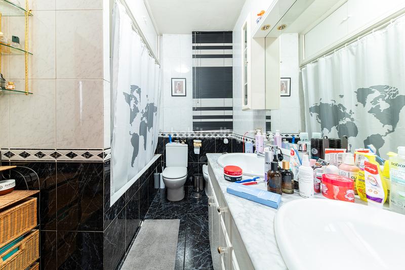 Foto 623b5df2-d8f2-4509-bdb5-d3fc4d989386. Appartement dans calle del buen suceso 20 dans Argüelles Madrid