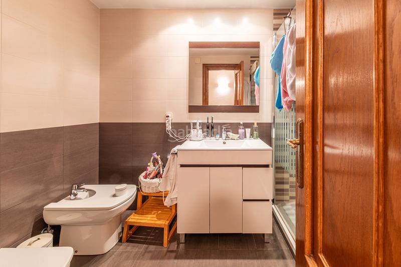 Foto 2216d060-bd65-4fb4-99ba-1afa138102b8. Pis amb calefacció a Gaztambide Madrid