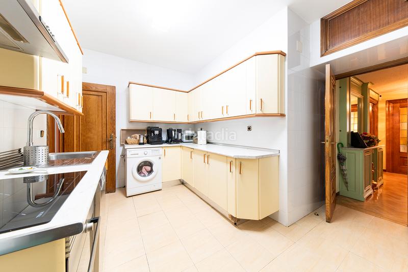 Foto e032bcef-7eb3-489e-a70e-8d8eb6bce3fc. Pis amb calefacció a Gaztambide Madrid