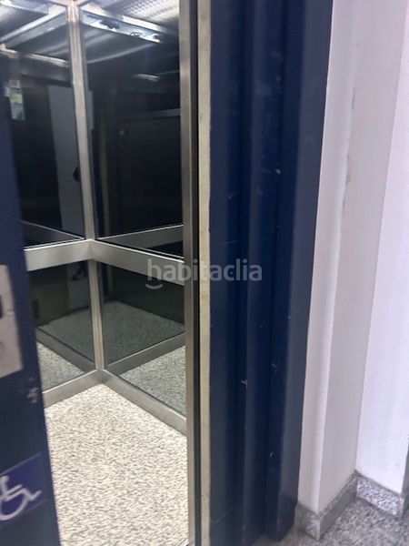 Foto 0e7b1b5e-9ff4-40a0-882c-4e99b8214660. Aparcament cotxe a Buena Vista Madrid