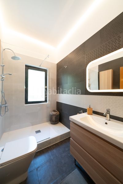 Foto d2fd4876-20b1-4433-bb18-66df01dd67a9. Xalet amb xemeneia calefacció aparcament piscina a Valdemorillo