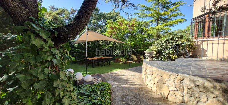 Foto e0f0c7ee-e6da-4a85-bb4b-08f87cfbb2e7. Xalet amb xemeneia calefacció aparcament piscina a Valdemorillo
