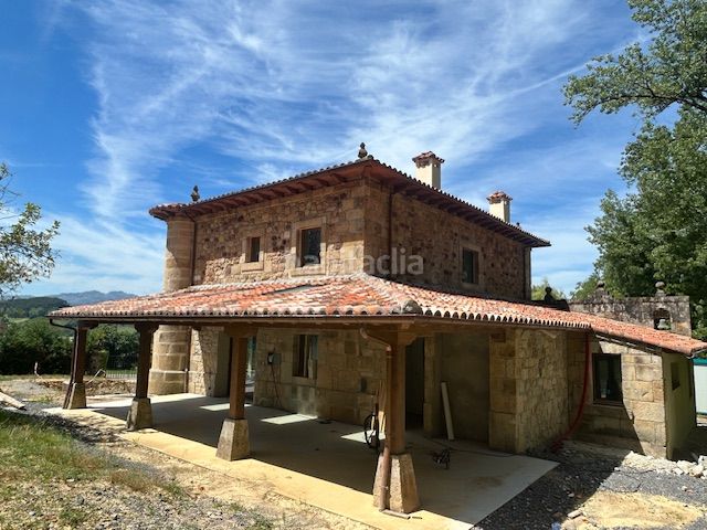 Foto 93c5ee66-3c33-4bf8-95fb-e07a59e84bff. Casa amb xemeneia calefacció piscina a Ribamontán al Monte