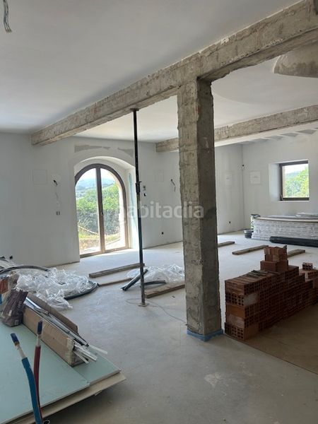 Foto 9ff59fdf-572d-4a93-9700-ccb32e4617a5. Casa amb xemeneia calefacció piscina a Ribamontán al Monte