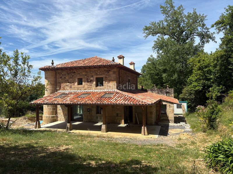 Foto a8c071b8-774f-430d-8896-756b277ebff9. Casa amb xemeneia calefacció piscina a Ribamontán al Monte