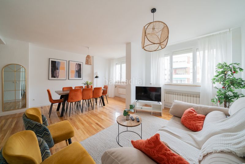 Foto d64a1551-f68c-4813-bbe3-d28be9279d84. Rent penthouse with heating in Vallehermoso Madrid