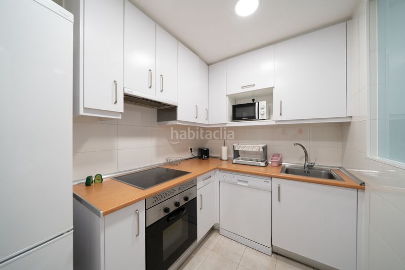 Foto f338e9c9-0eab-47d0-b5ee-9926c5329714. Rent penthouse with heating in Vallehermoso Madrid
