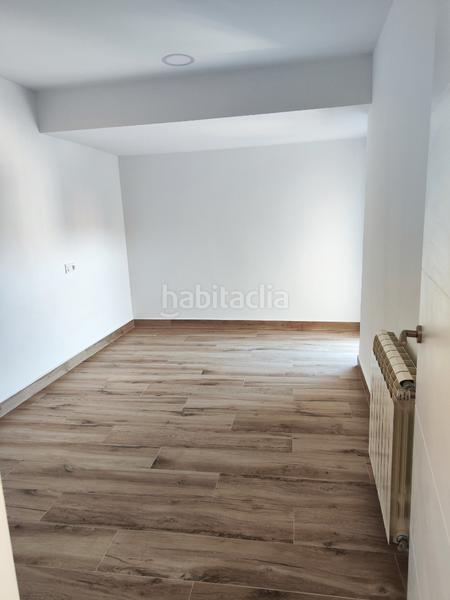 Foto b4e75829-05ce-4642-b7ad-3abcb9acff4a. Piso  de tres dormitorios con terraza y ascensor a estrenar en Madrid