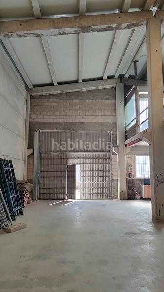 Foto 38036c7d-f857-48f6-ab2e-b1154a1f13dc. Bâtiment à usage industriel dans Casar (El)
