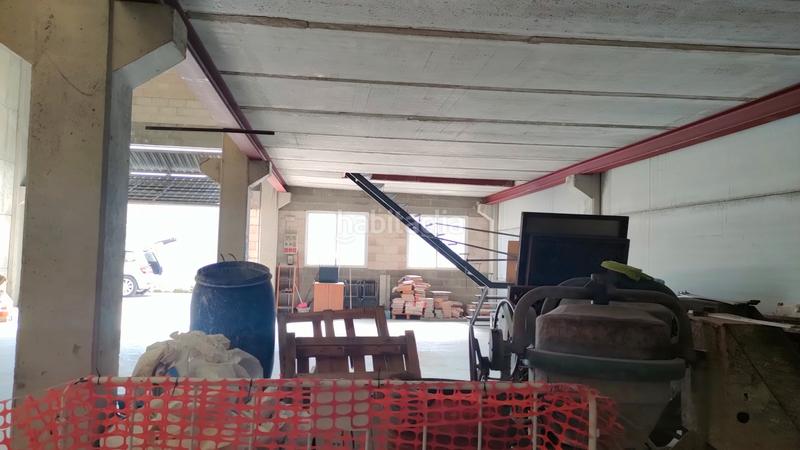 Foto bbc5a8c3-7eef-4456-aec6-d5a0cd5a02af. Bâtiment à usage industriel dans Casar (El)