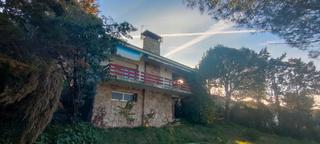 Chalet à Casar (El). Chalet independiente 3 dormitorios y baño con garaje cubierto