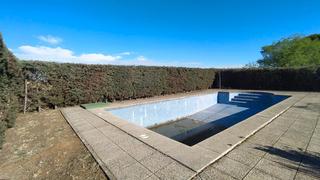 Terrain résidentiel  Calle río guadiela. Parcela llana urbanización las colinas con piscina