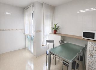 Flat in Cebolla. Estupendo piso de tres dormitorios con terraza