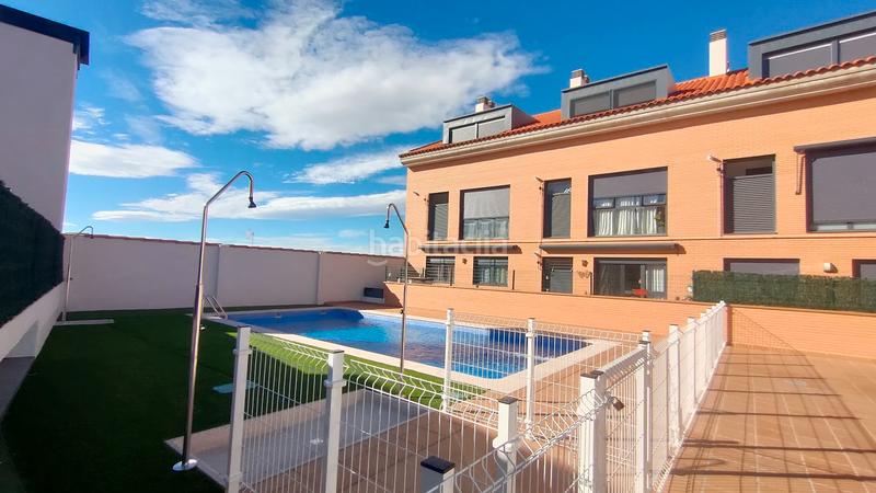 Foto 57dc35ea-5475-4b19-99ce-d88f808af50b. Lloguer dúplex amb calefacció aparcament piscina a Torrejón del Rey