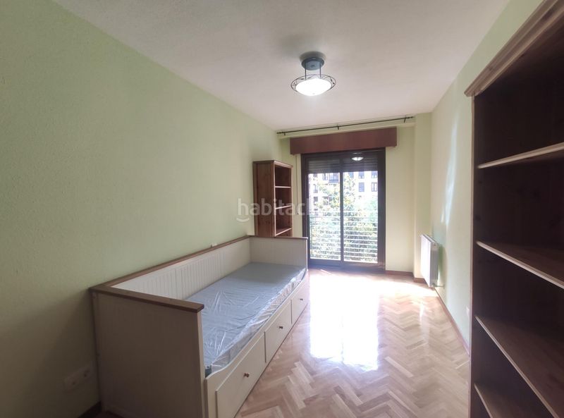 Foto a5215ef6-6938-401b-8664-886fa42874db. Rent flat with heating parking pool in Delicias Madrid