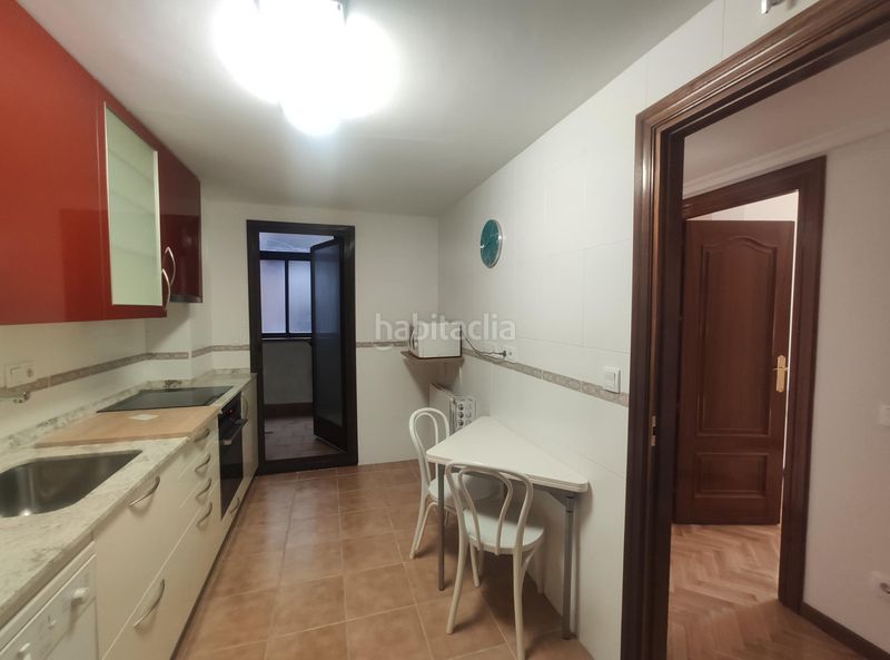 Foto eeaebaf7-b6d9-4578-9678-d568e38ad16c. Rent flat with heating parking pool in Delicias Madrid