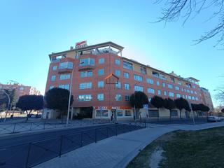 Aparcament cotxe en Calle calle de embajadores 294