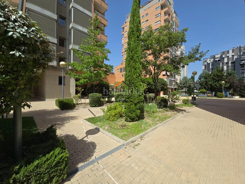 Foto f8d9da5b-5bfc-4b8d-b963-fe26d42e4708. Alquiler piso en calle antonio lopez 246 en Almendrales Madrid