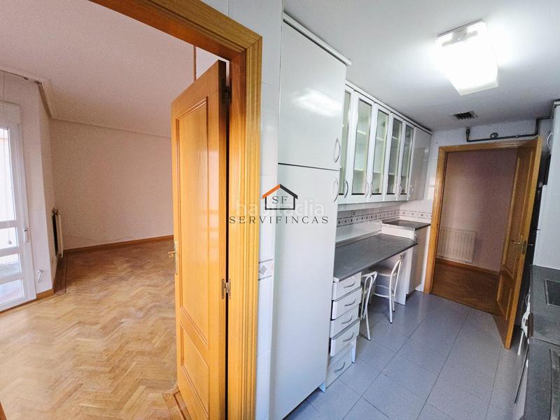 Foto 69b2ad7e-80a5-4990-b8d8-c8fd33c2b328. Flat in ronda toledo 20 in Sol Madrid