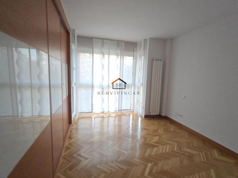 Foto 8c2aa486-8417-4dfe-af43-a1fe27b5ad54. Rent flat with heating parking pool in Legazpi Madrid