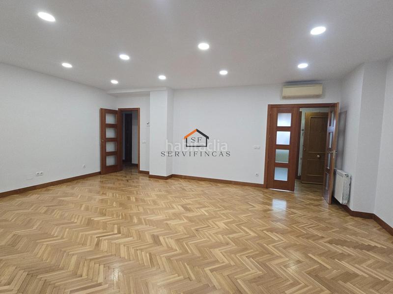 Foto d5e7488d-9a4d-47bd-93d4-3bba86edfff9. Rent flat with heating parking pool in Legazpi Madrid