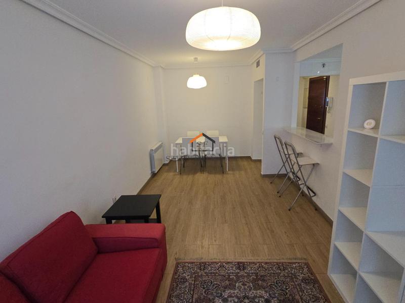 Foto 9dc2dfdf-bdf4-4659-a92c-3a0cb87e0542. Location appartement dans calle calle del bronce dans Madrid