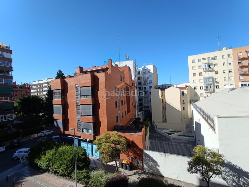 Foto 152e496e-bbf2-42e6-a0d0-33bcd29b5916. Lloguer pis a calle calle carmen cobeña 6 a Acacias Madrid