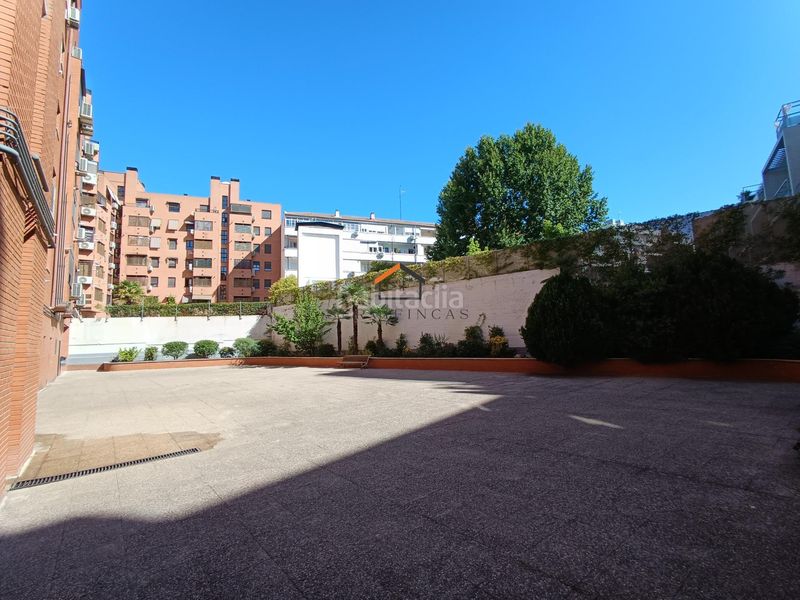 Foto d6da0b8b-639b-44d2-8b09-9de93ae7c548. Lloguer pis a calle calle carmen cobeña 6 a Acacias Madrid