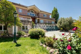 Casa a Castillo-Campodón. Casa en venta en villaviciosa de odón